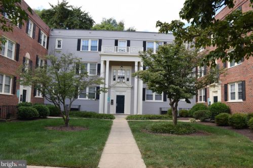 2057 38th St, Washington, DC 20020-2441