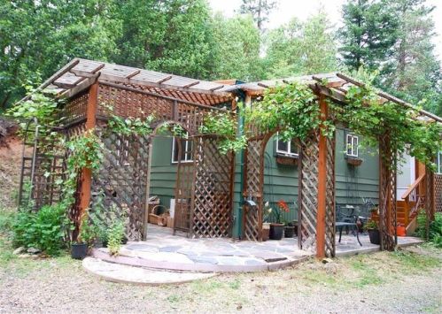 3200 Old Highway 99, Ashland, OR 97520-8735