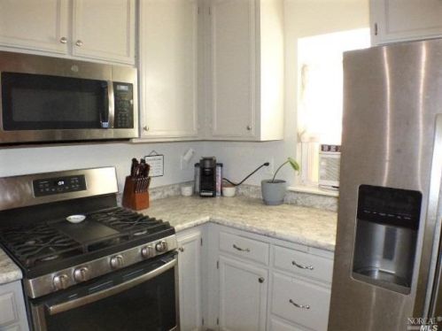 913 Kingwood St, Santa Rosa CA  95401-6509 exterior