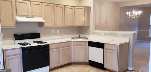 3494 Christy Ln, Woodbridge VA  22193-5968 exterior