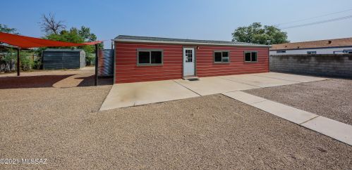 842 21st St, Tucson AZ  85745-3034 exterior