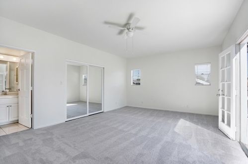 259 Loma Ave, Long Beach CA  90814-2744 exterior