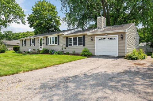189 Peabody Dr, Warwick, RI 02889-2532