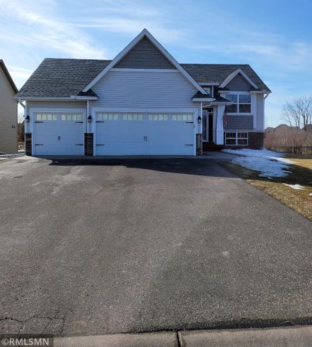 15928 Falcon Ave, Lino Lakes, MN 55038-8554
