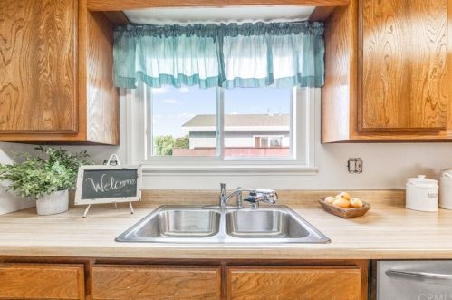 6350 San Rolando Cir, Buena Park CA  90620-3637 exterior