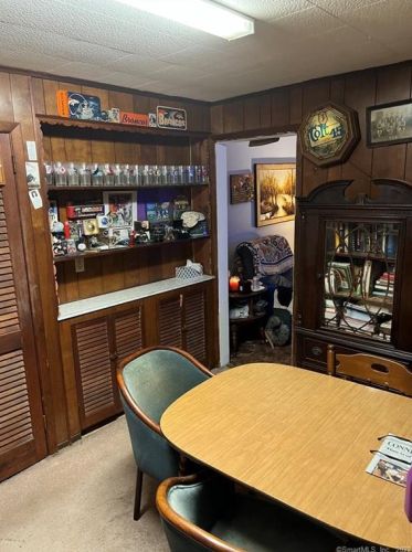 131 Cleveland Ave, Bridgeport CT 06606-5289 exterior