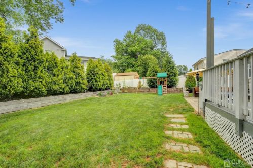 10 Calvin Ct, Old Bridge NJ  08857-2147 exterior