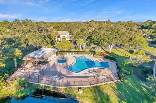 1400 Tarpon Woods Blvd, Palm Harbor FL  34685-2016 exterior