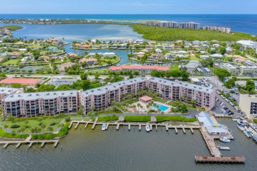 1085 Bald Eagle Dr, Marco Island, FL 34145-2145