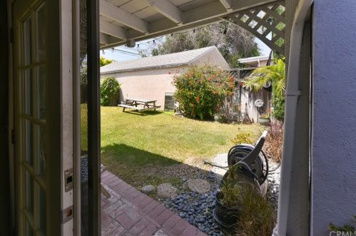 4333 Falcon Ave, Long Beach CA 90807-2503 exterior