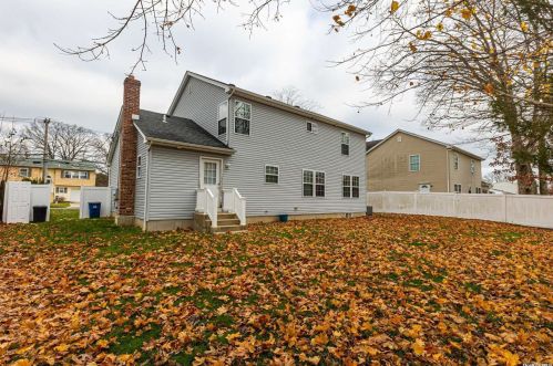 340 45th St, Copiague NY  11726-1017 exterior