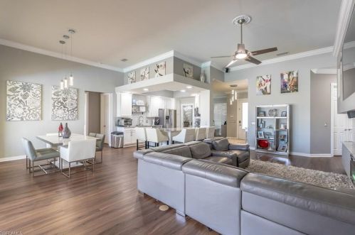 8506 Deimille Ct, Naples FL  34114-2712 exterior