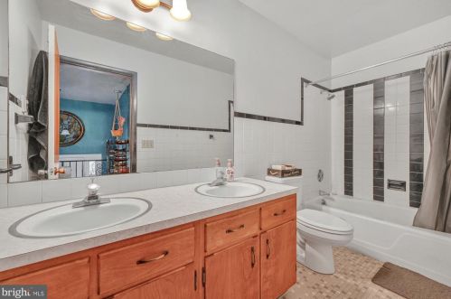 32 North Dr, Schuylkill Haven PA  17972-8955 exterior