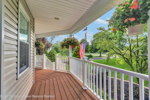 305 Bartley Rd, Jackson Twp NJ  08527-1166 exterior