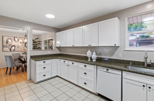 2014 Notre Dame Ave, Belmont CA  94002-1751 exterior