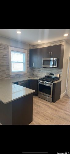 97-08 103rd Ave, Jamaica, NY 11417-1218