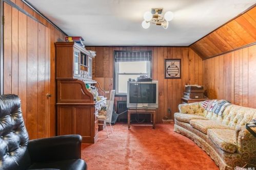 364 Howard Ave, Woodsburgh NY  11598-2940 exterior