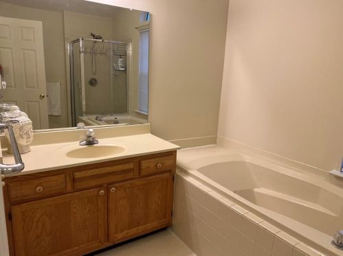 5184 Vermont Dr, Easton PA  18045-8127 exterior