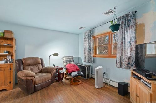 3533 Strang Blvd, Yorktown Hgts NY  10598-1928 exterior