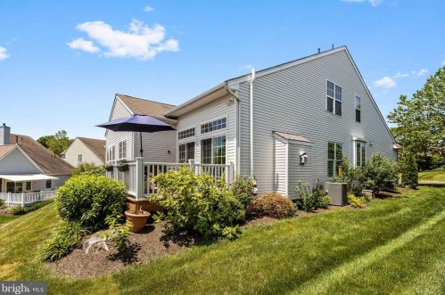 713 Village Ave, Collegeville PA  19426-4168 exterior