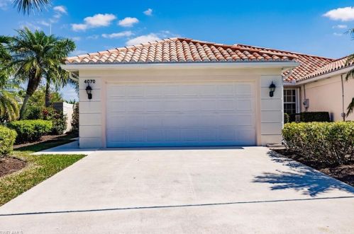 4070 Los Altos Ct, Naples, FL 34109-1301