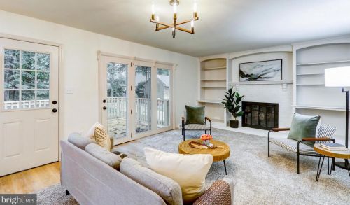 145 Ridings Way, Lancaster PA  17601-1707 exterior