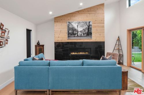 4709 Norwich Ave, Van Nuys CA  91403-2017 exterior