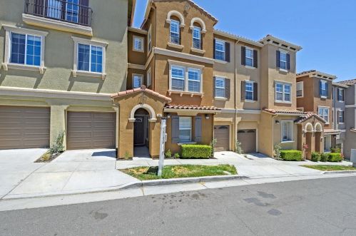 327 Mullinix Way, San Jose, CA 95136-3773