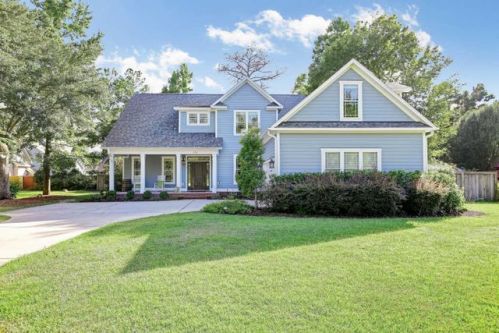 1716 Middle Sound Loop Rd, Wilmington, NC 28411-7814