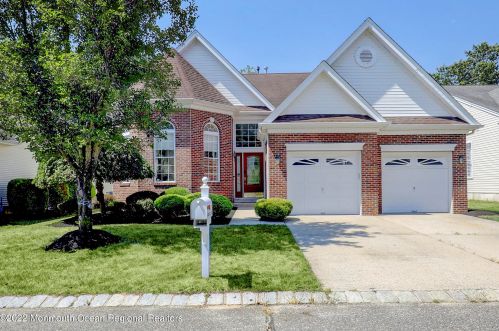 76 Oakmont Ln, Jackson Twp, NJ 08527-4008