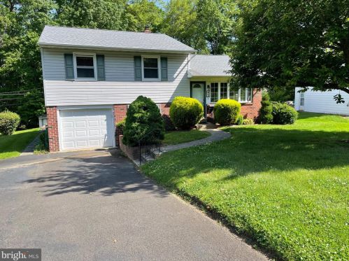 45 Russell Rd, Willow Grove, PA 19090-1921