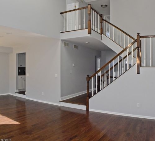 8 Kevin Rd, Lincoln Park NJ  07035-2117 exterior