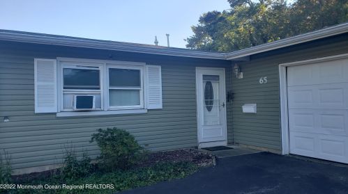 65 Clay Cir, Bricktown, NJ 08724-2456