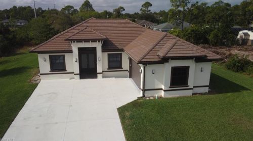 101 Clyde Ave, Lehigh Acres, FL 33971-1737