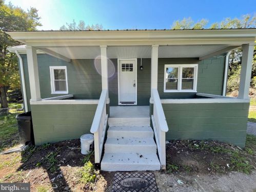 8150 Martinsburg Pike, Shepherdstown WV  25443-4402 exterior