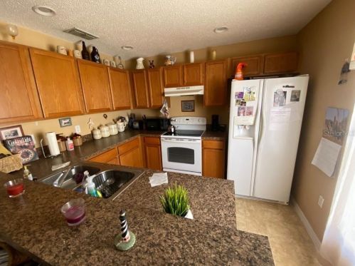 2417 Ashecroft Dr, Kissimmee FL  34744-8471 exterior