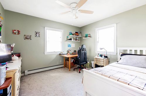 16 Scott St, New Hyde Park NY  11040-1319 exterior