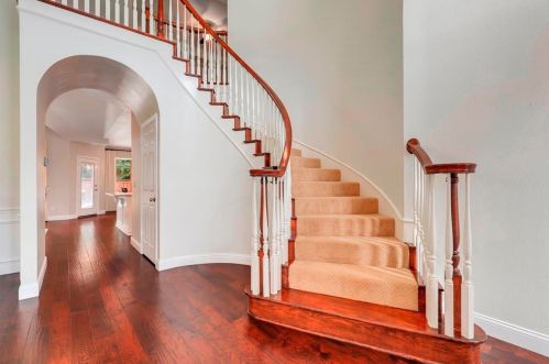 710 Lake Hollow Ct, Lewisville, TX 75077-6448