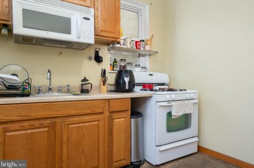 651 State St, Camden NJ  08102-1825 exterior