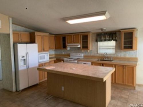 9551 Evans Ln, Mohave Valley, AZ 86440-9616