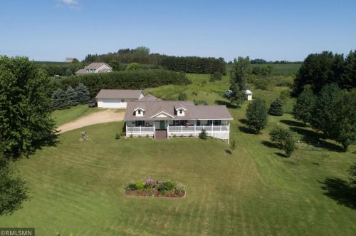 1748 30th Ave, Hammond WI  54015-5215 exterior