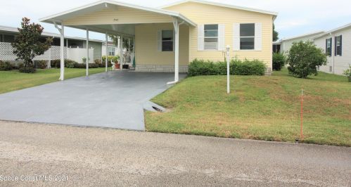 7541 Cedar Bark Rd, Sebastian, FL 32976-7910