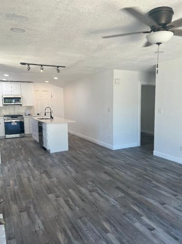 1525 Woodland Dr, West Pittsburg CA  94565-5633 exterior