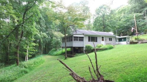14584 Stump Run Rd, Laurelville, OH 43135-9535