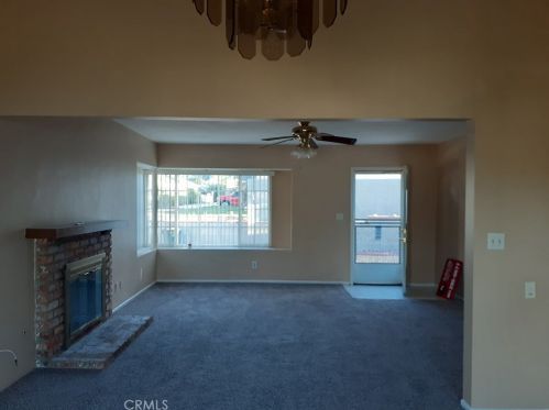 27847 Church St, Santa Clarita, CA 91384-2514