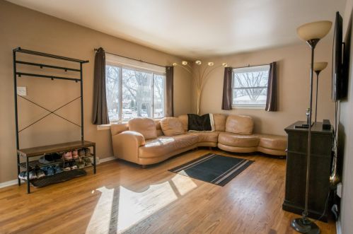 5429 7th St, Milwaukee, WI 53221-4413