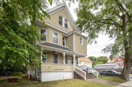 199 Alex St, Bridgeport, CT 06607-1908