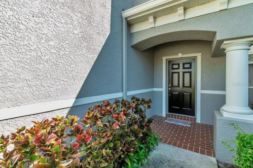 1050 Bella Vista Dr, Saint Petersburg, FL 33702-1420
