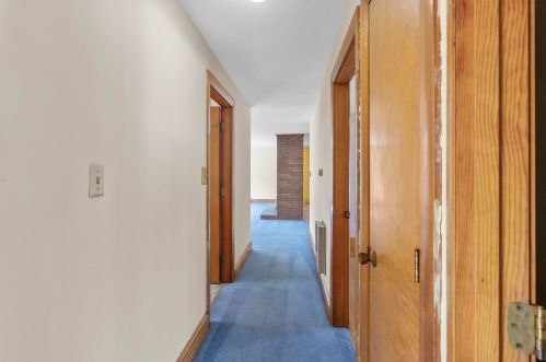 1 Cole St, Salem NH  03079-3931 exterior