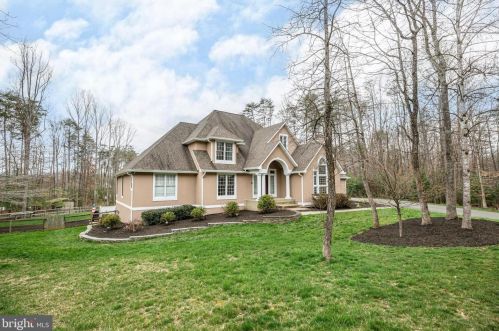 7905 Waterford Dr, Spotsylvania VA  22551-2204 exterior
